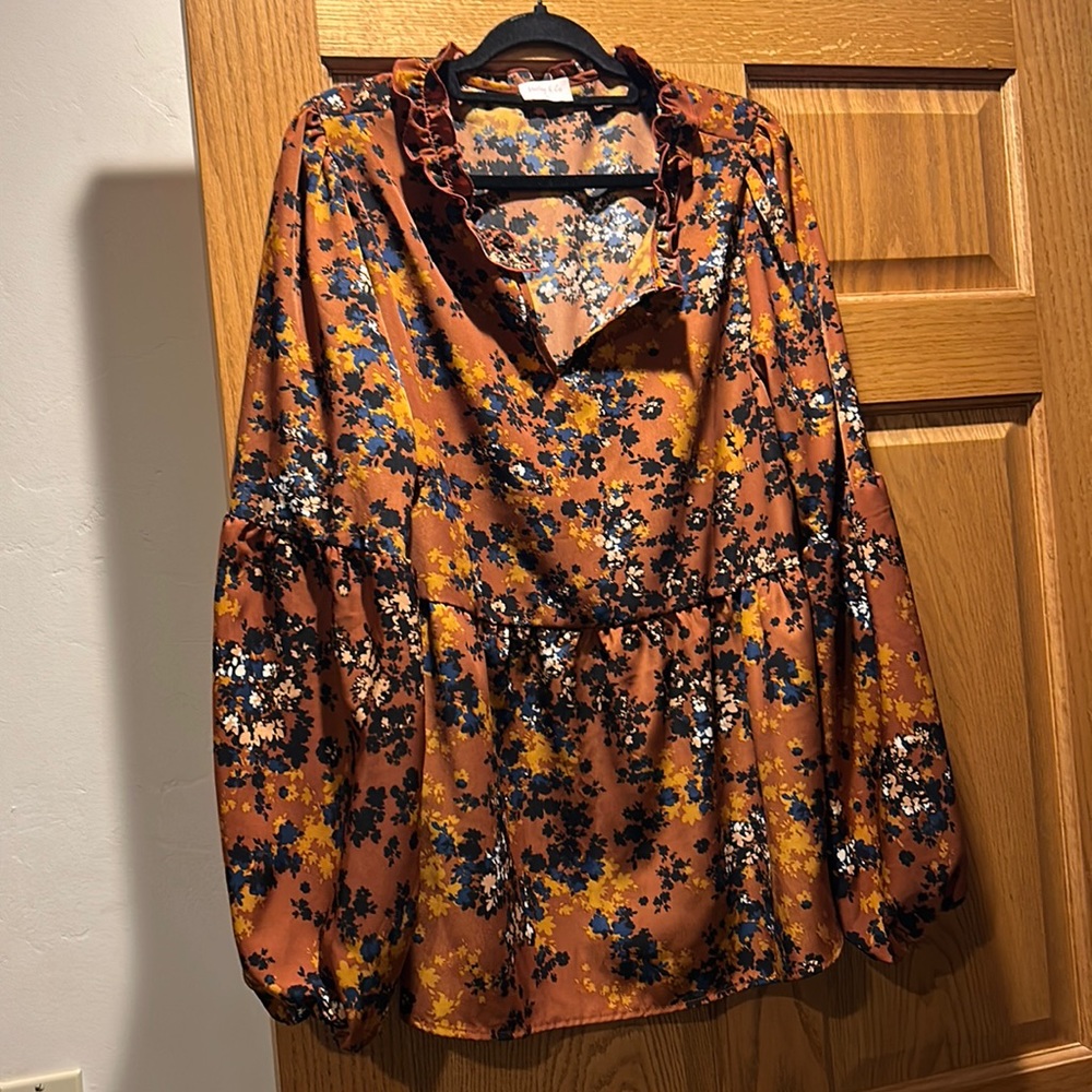 Boutique women’s top - Picture 1 of 4